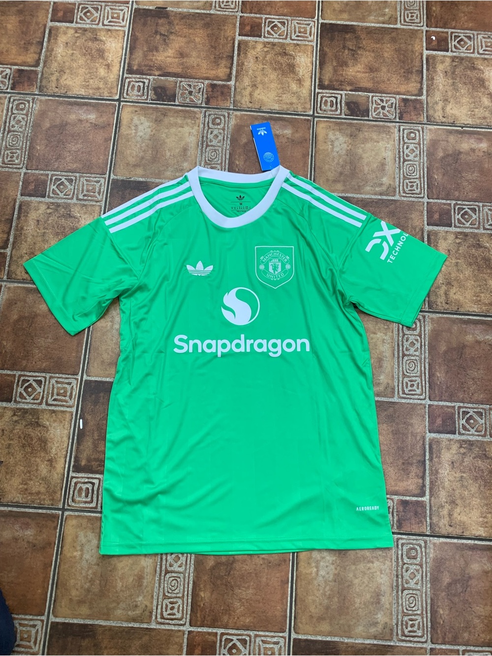 adidas Originals Manchester United 2025/26 Goalkeeper Jersey size M